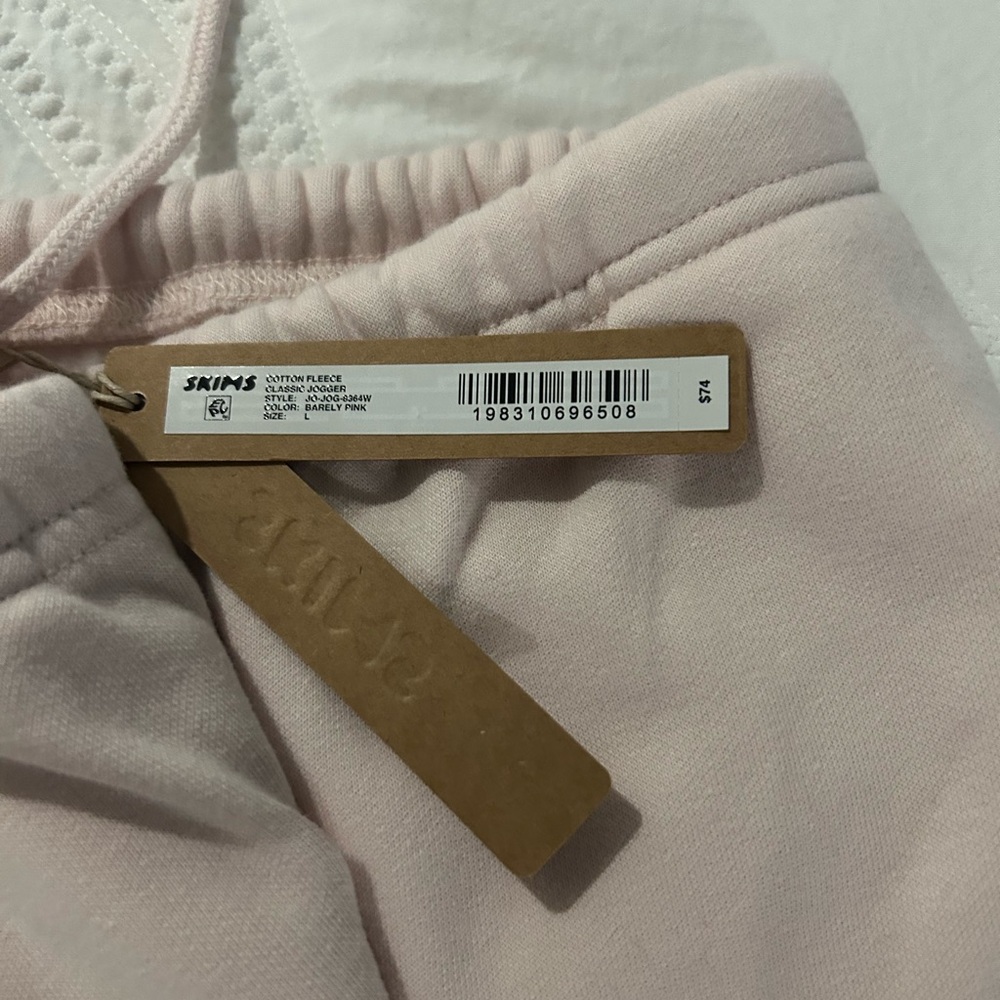 Skims Joggers in Barely Pink color - Picture 2 of 3